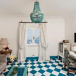 Hotel Treville