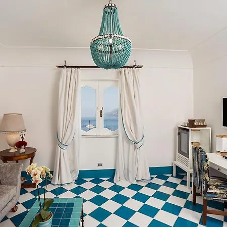 Hotel Treville
