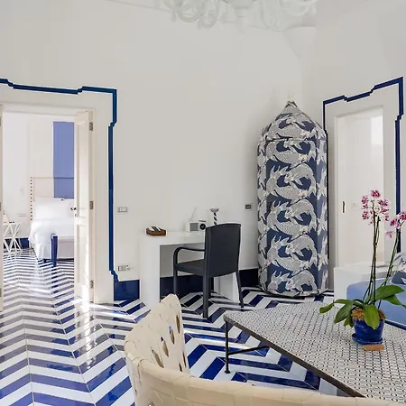 Hotel Treville