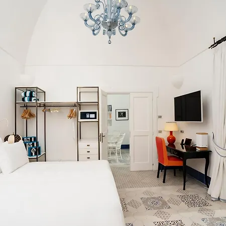 Treville Hotel