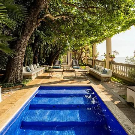 Treville מלון 5*